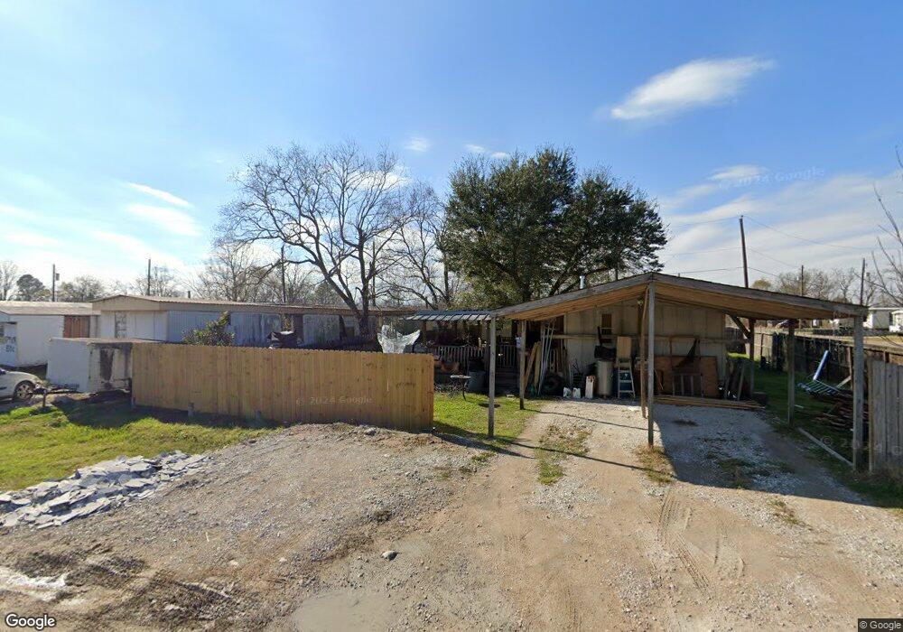 135 Birch St, Alvin, TX 77511 - photo 1