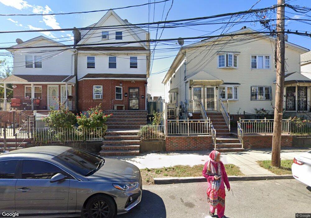 10742 165th St, Jamaica, NY 11433 - photo 1