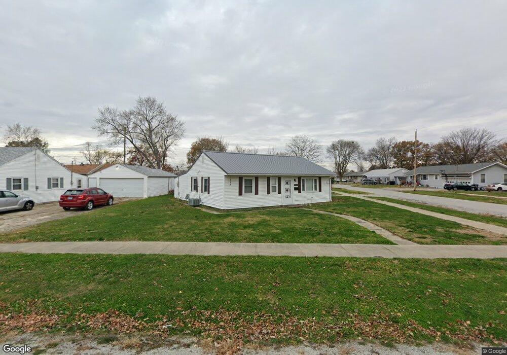 805 N Walnut St, Effingham, IL 62401 - photo 1