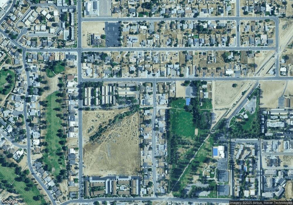 14264 Arrowhead Dr, Victorville, CA 92395 - photo 1