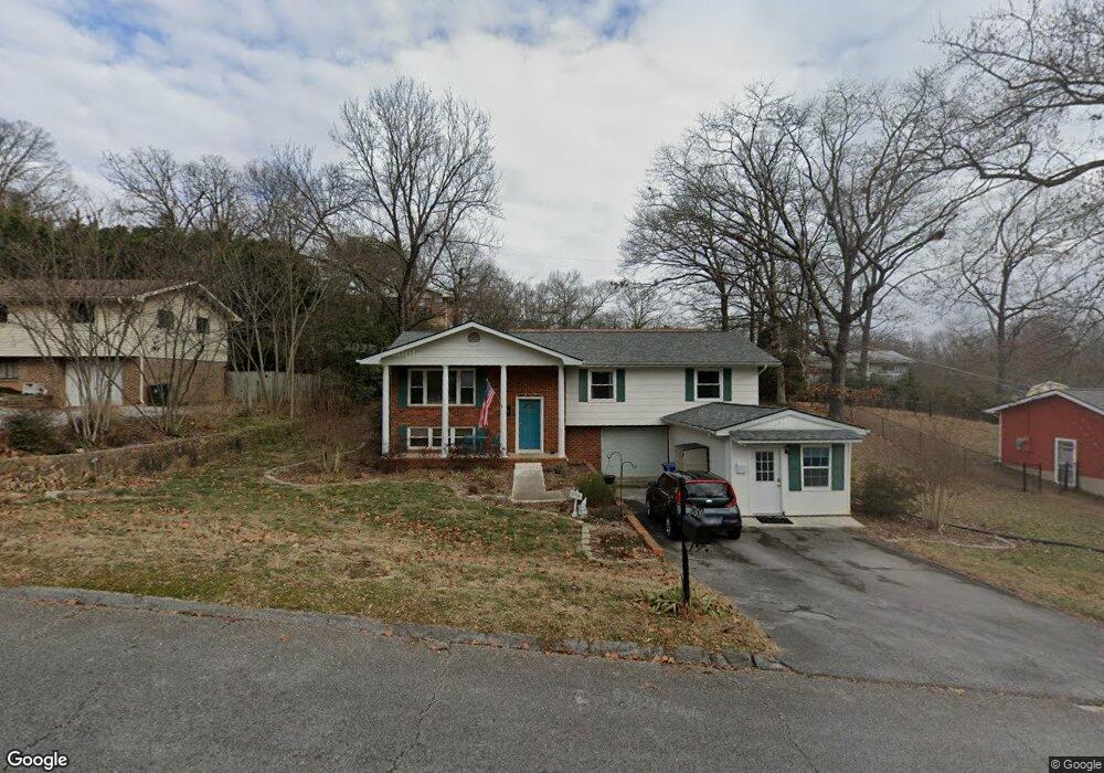 1309 Michael Ln, Hixson, TN 37343 - photo 1