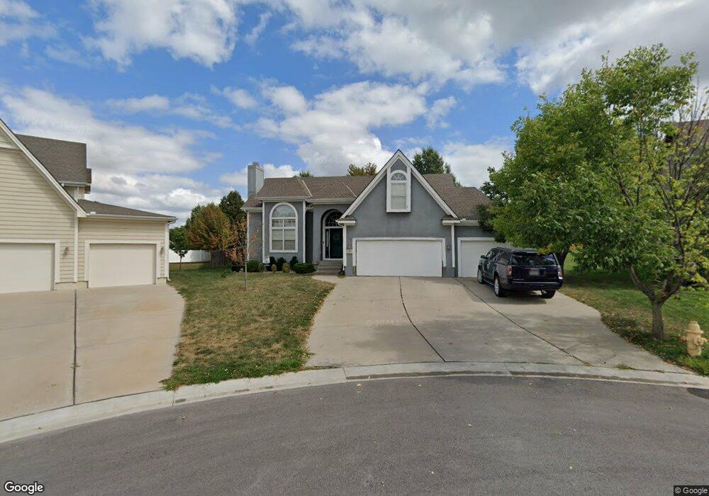 4405 SW Lyndsie Ct, Lees Summit, MO 64082 - photo 1