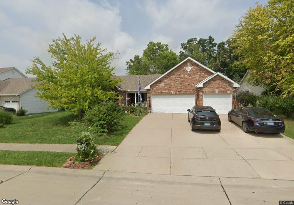 6005 Keebler Oaks Dr, Maryville, IL 62062 - photo 1