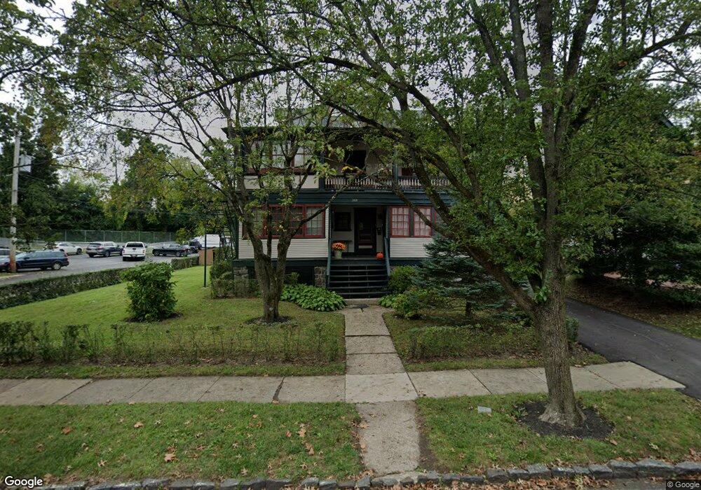 208 N Wayne Ave, Wayne, PA 19087 - photo 1