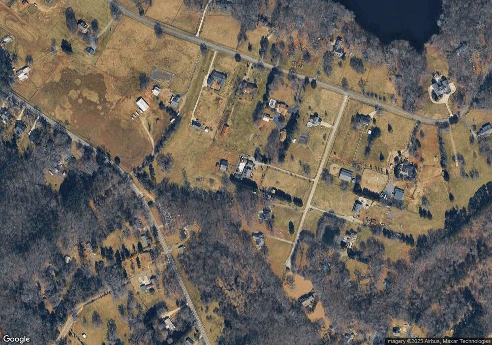 945 Meadowind Ct, Clover, SC 29710 - photo 1