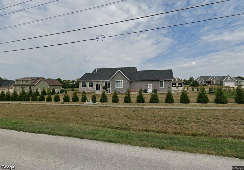 1593 Brooke Park Dr, Circleville, OH 43113 - photo 1