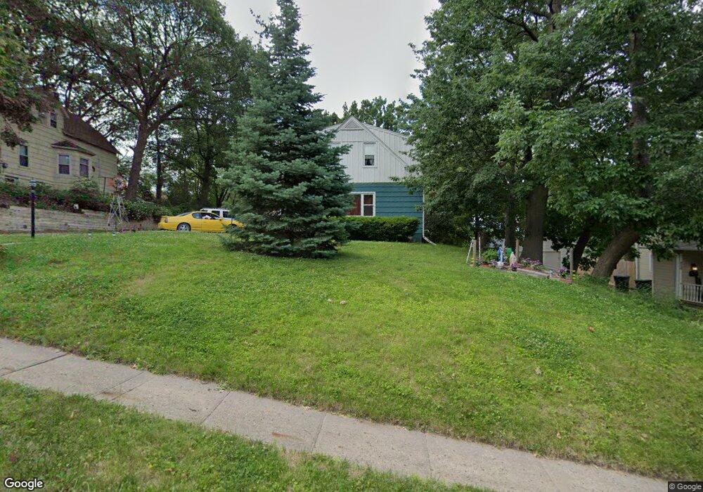 806 Taylor St, Des Moines, IA 50315 - photo 1