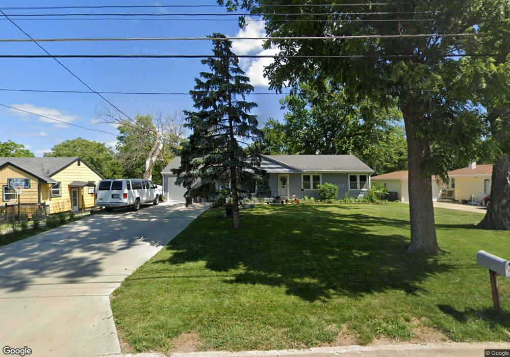 1500 E Bell Ave, Des Moines, IA 50320 - photo 1