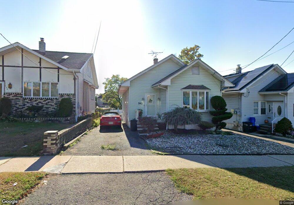 542 Rutherford Ave, Lyndhurst, NJ 07071 - photo 1