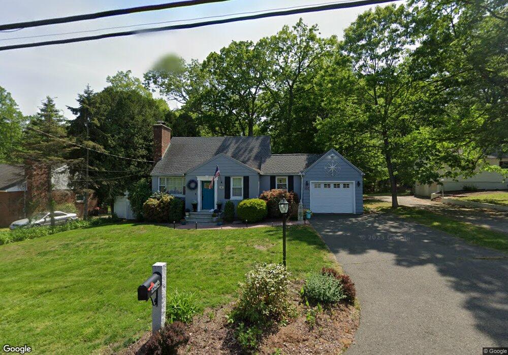 152 Hurd Rd, Trumbull, CT 06611 - photo 1