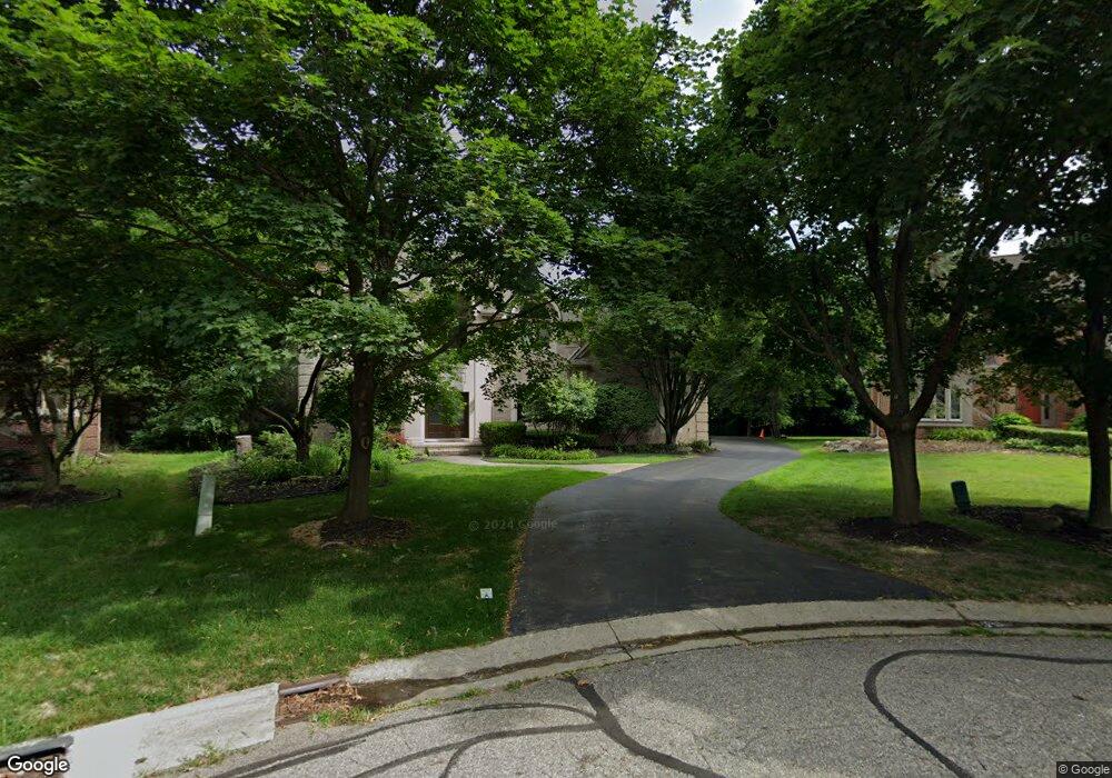 3332 Timber Crest Ct, West Bloomfield, MI 48324 - photo 1