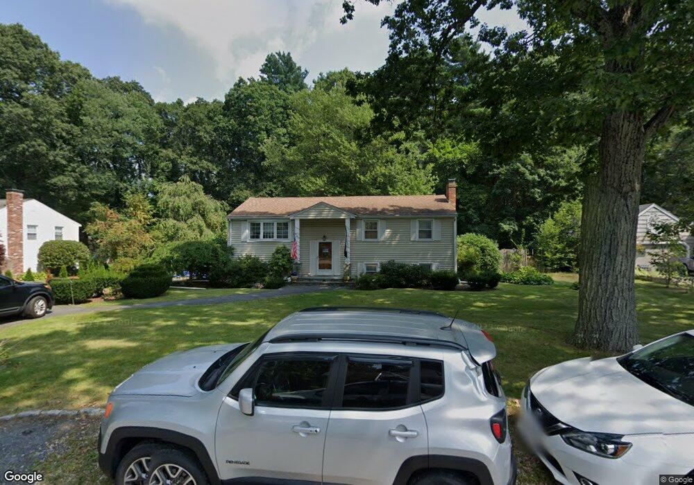 607 Maple St, Franklin, MA 02038 - photo 1