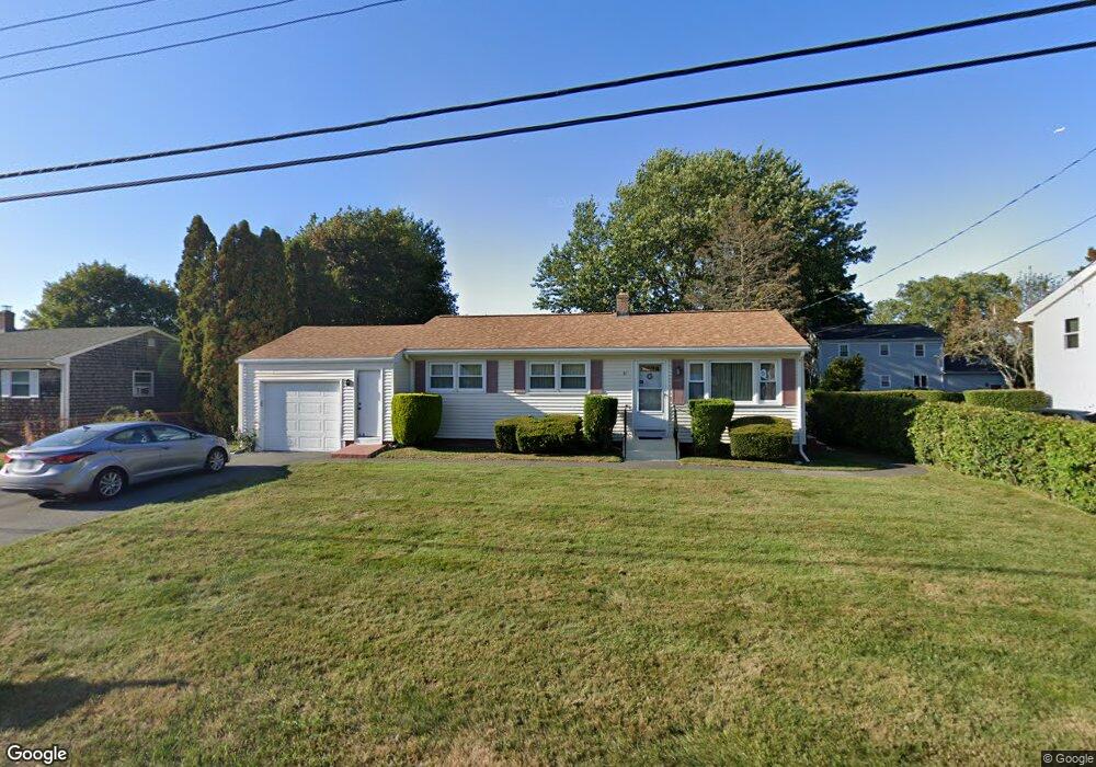 15 Squantum Dr, Middletown, RI 02842 - photo 1
