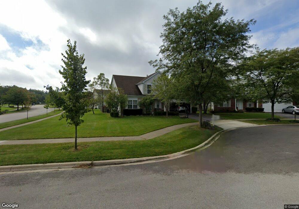 802 Dover Cir, Carpentersville, IL 60110 - photo 1