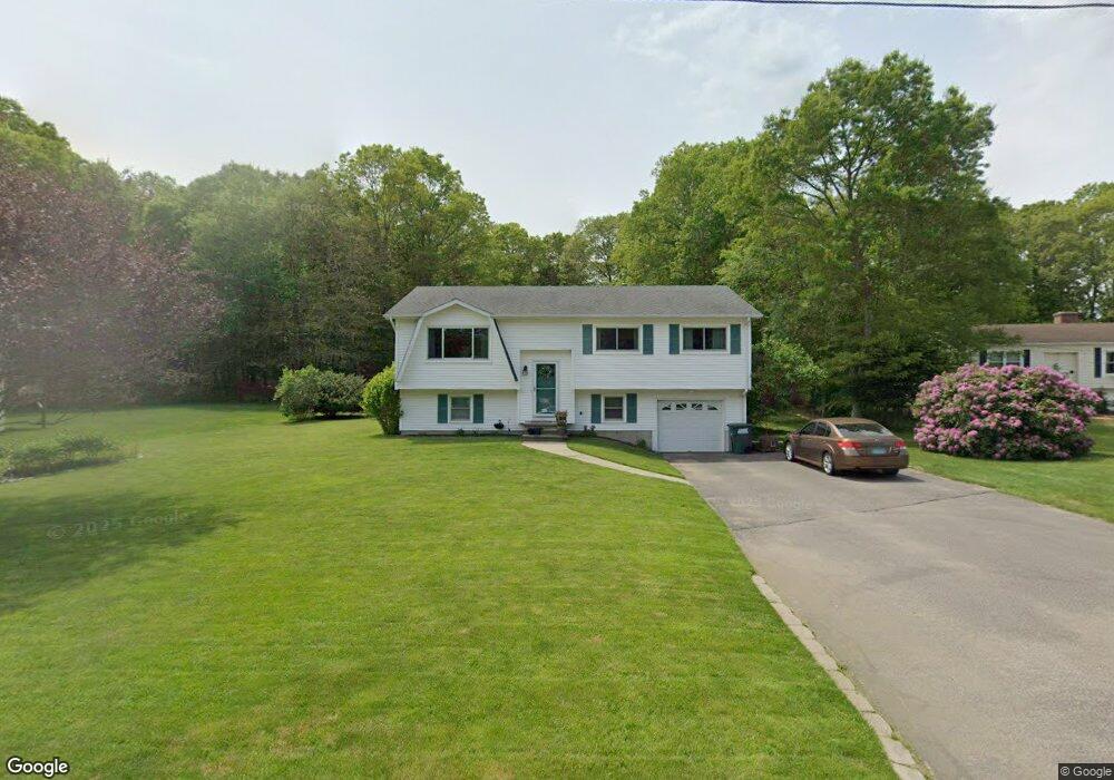 11 Croft Ct, Pawcatuck, CT 06379 - photo 1