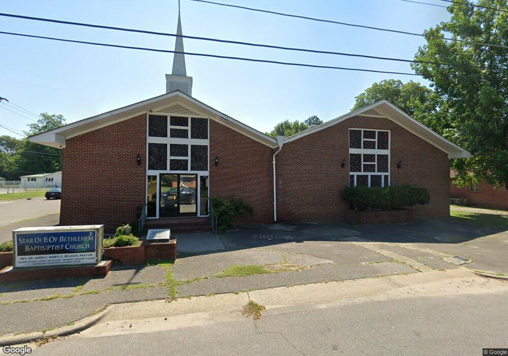 1200 S Caledonia Rd, Laurinburg, NC 28352 - photo 1