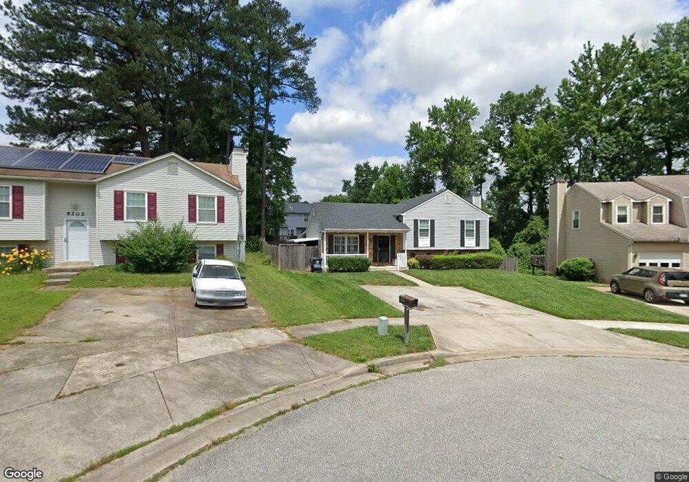 5204 Dartmoor Ct, Lanham, MD 20706 - photo 1