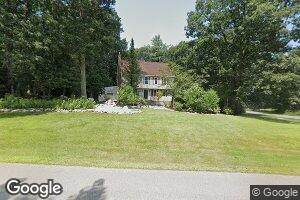 11 Spruce St, Londonderry, NH 03053