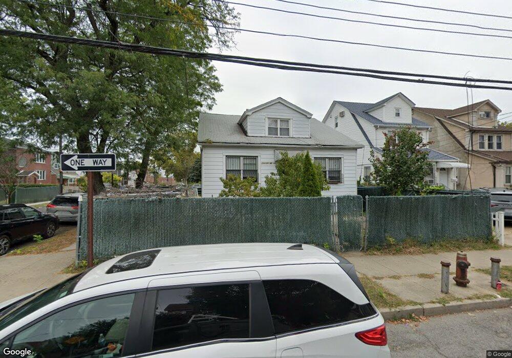 15601 65th Ave, Flushing, NY 11367 - photo 1