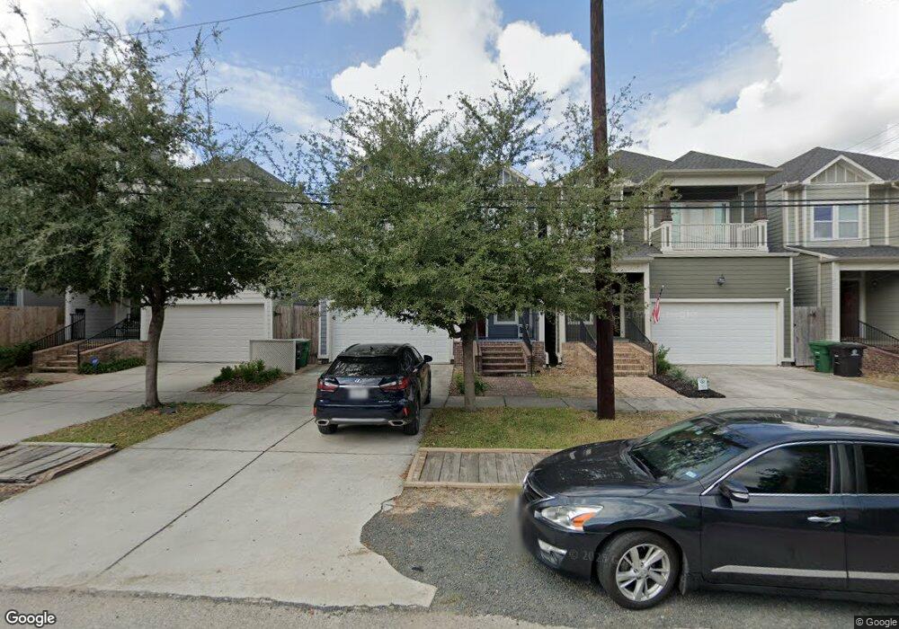 641 Rutland St, Houston, TX 77007 - photo 1