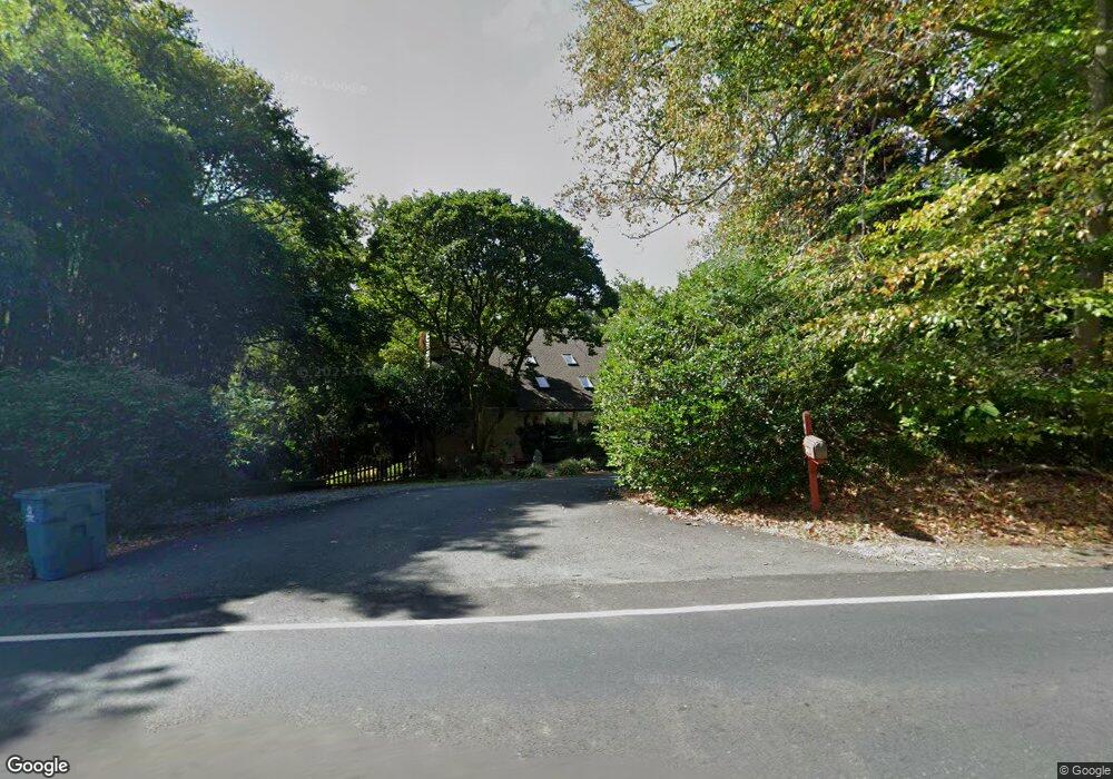 607 Chain Bridge Rd, McLean, VA 22101 - photo 1