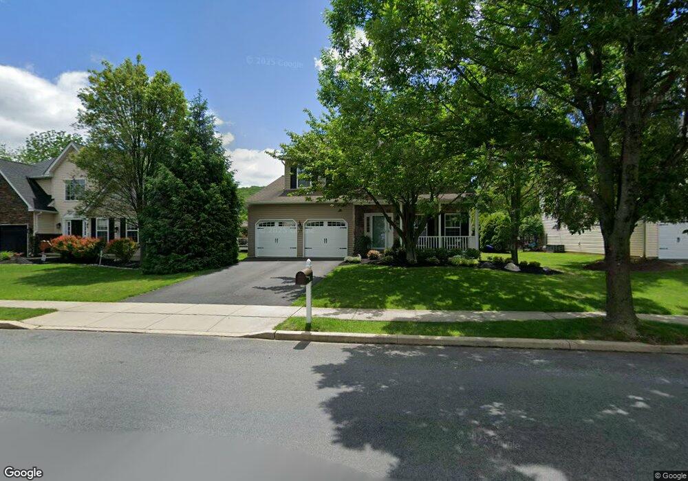 6848 Scenic View Dr, Macungie, PA 18062 - photo 1