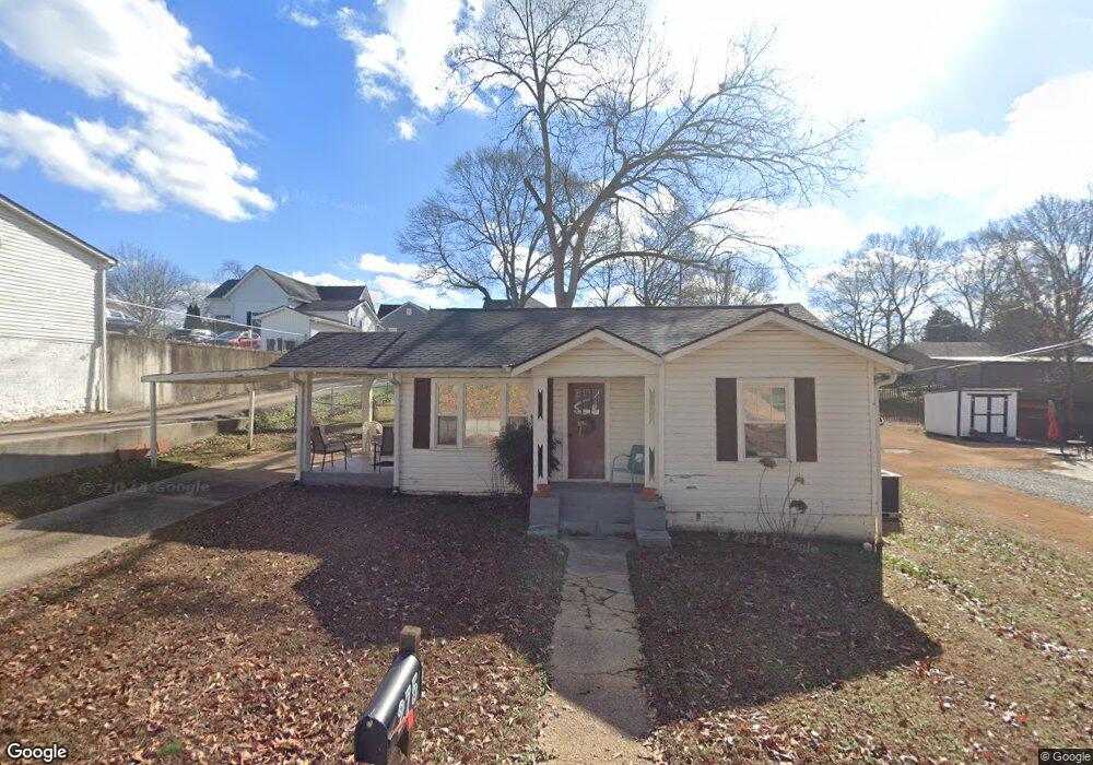 275 Highland Ave, Sugar Hill, GA 30518 - photo 1