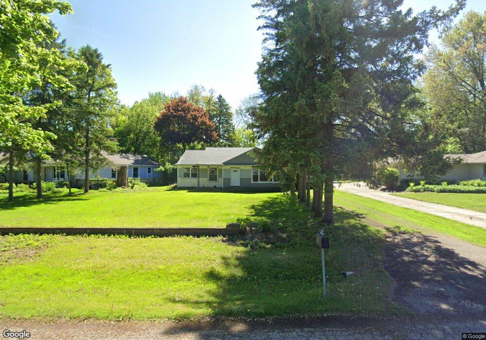 2397 Parcells Cir, Bloomfield Hills, MI 48302 - photo 1