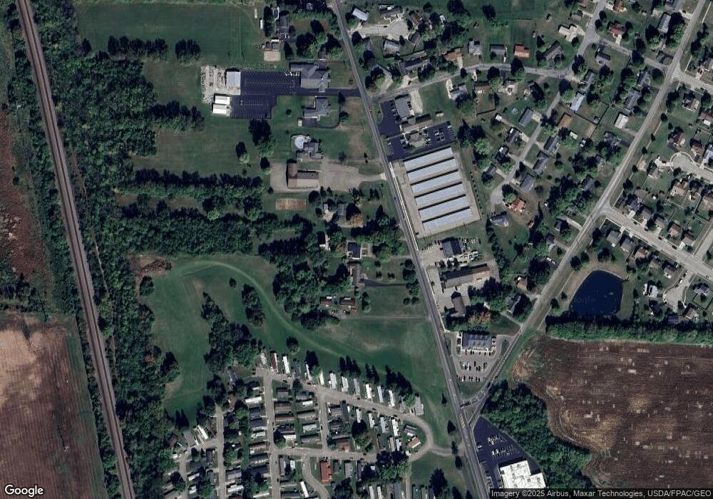 1385 N Court St, Circleville, OH 43113 - photo 1