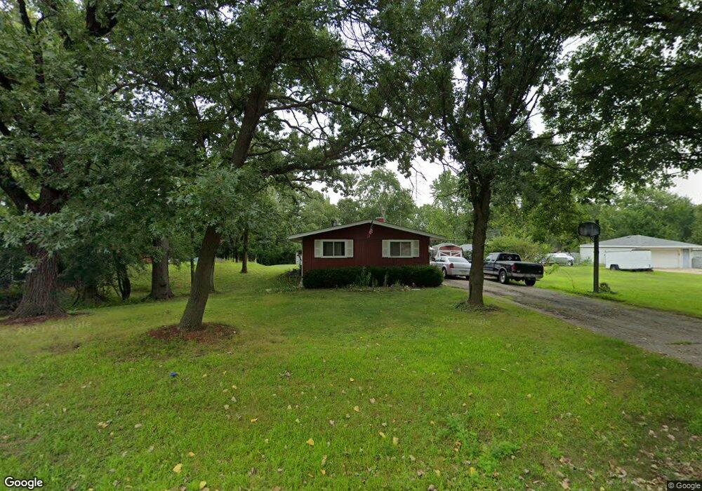 142 Castlewood Dr, Carpentersville, IL 60110 - photo 1