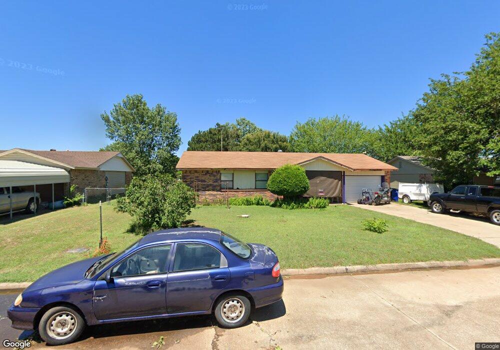 4401 Whispering Hills Dr, Duncan, OK 73533 - photo 1