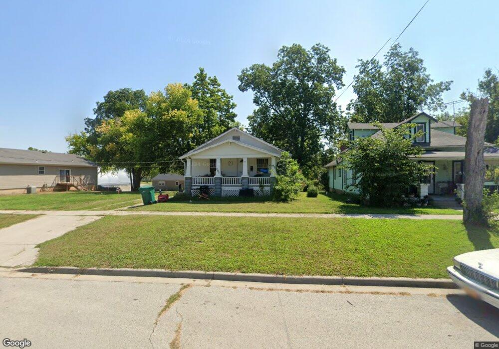 309 9th St, Osawatomie, KS 66064 - photo 1