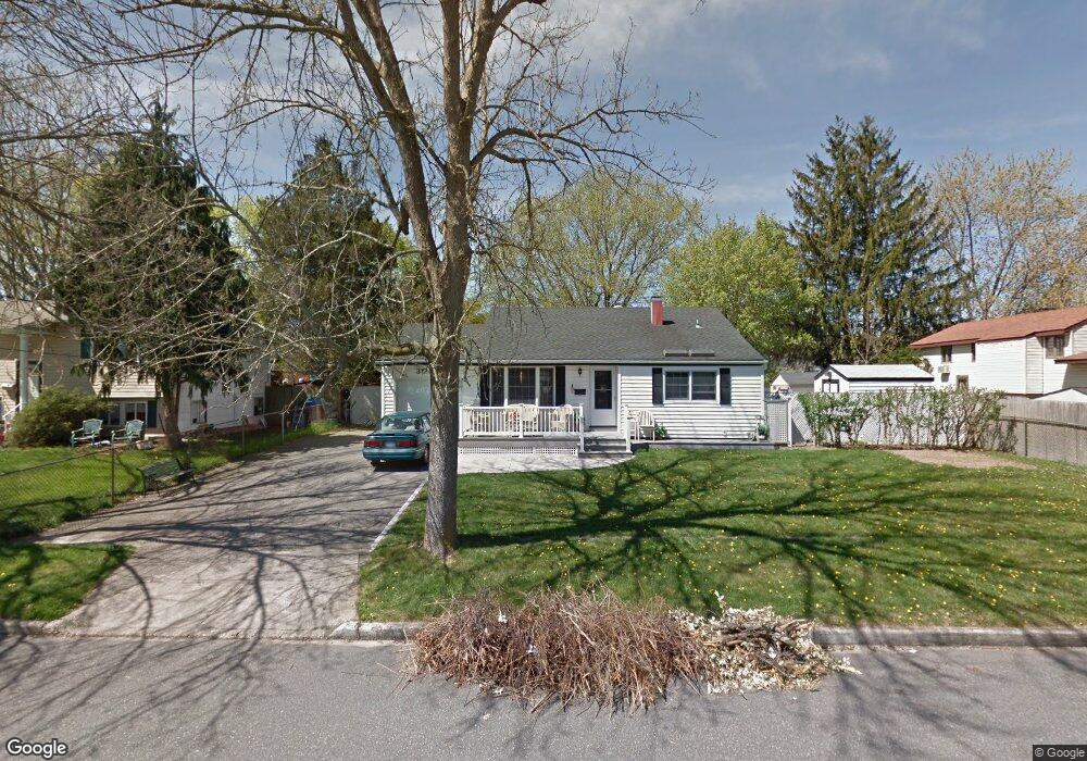 3016 Chestnut Ave, Medford, NY 11763 - photo 1