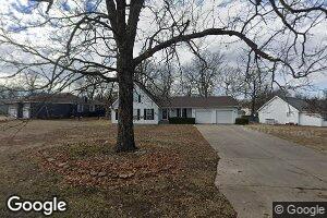 300 Briarbrook Dr, Carl Junction, MO 64834