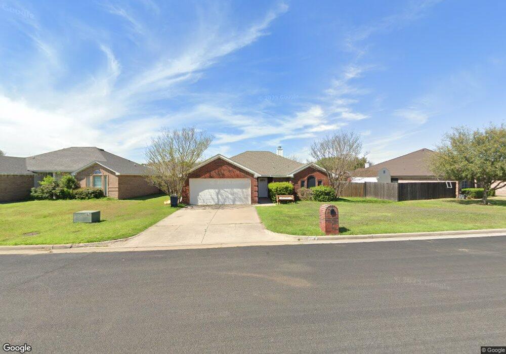 225 Willow Creek Dr, Weatherford, TX 76085 - photo 1