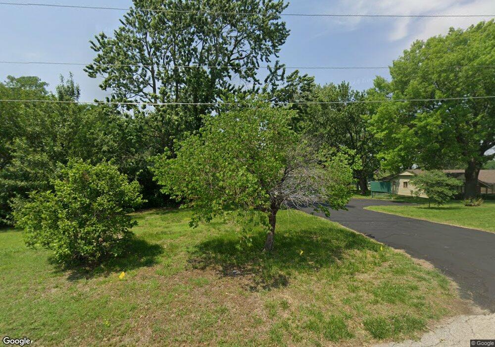 2725 SW Fairway Dr, Topeka, KS 66611 - photo 1