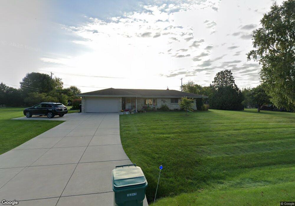 W148N7860 Menomonee Manor Dr, Menomonee Falls, WI 53051 - photo 1