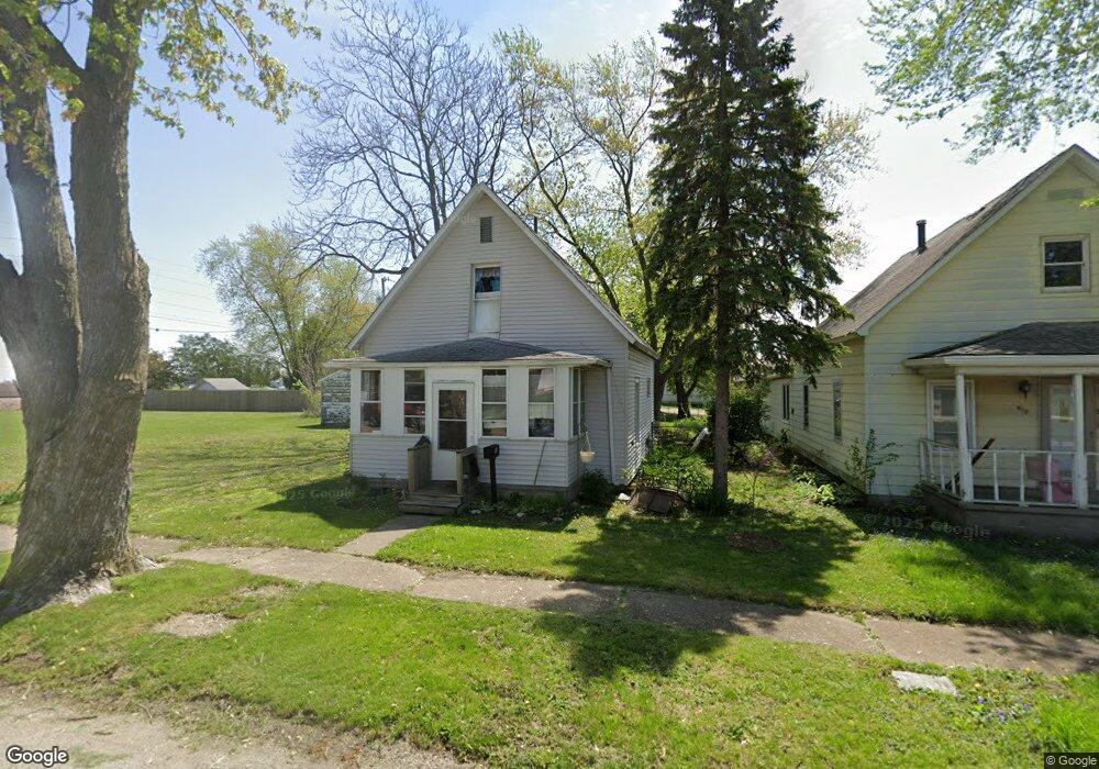 816 N Sherman St, Lincoln, IL 62656 - photo 1