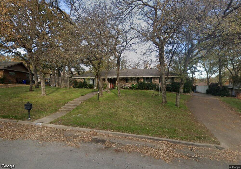 1205 Driftwood Dr, Euless, TX 76040 - photo 1