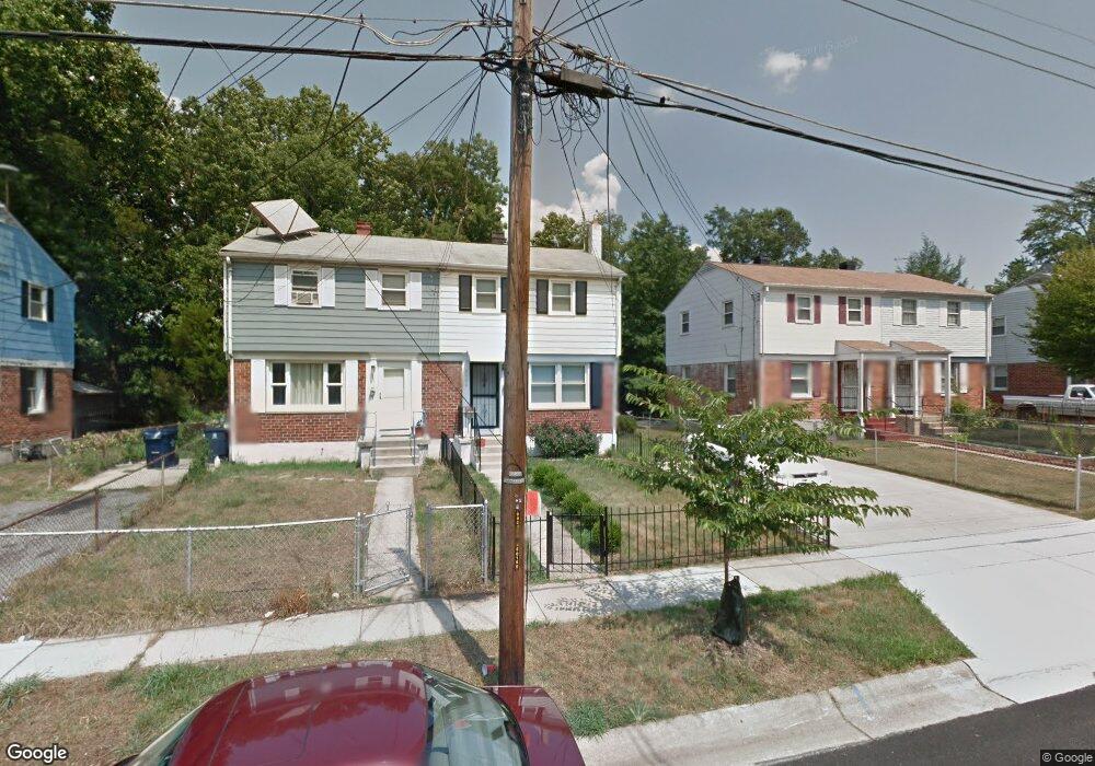 5900 Shoshone Dr, Oxon Hill, MD 20745 - photo 1