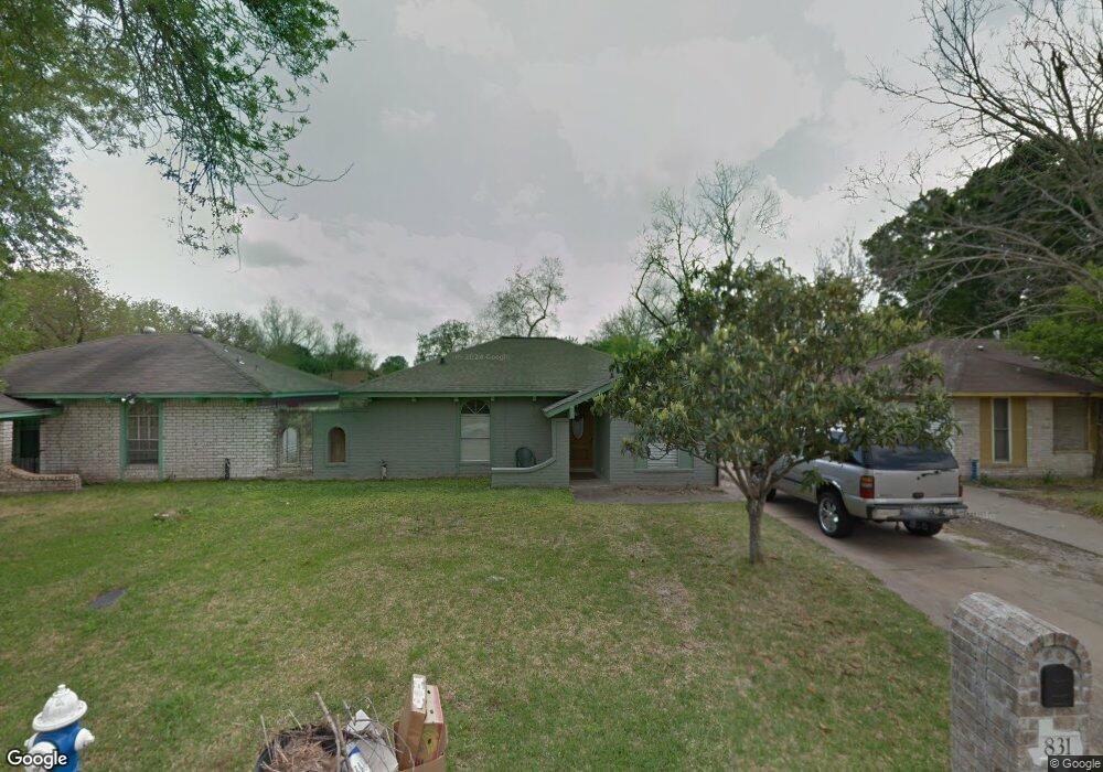 831 Ellington St, Houston, TX 77088 - photo 1