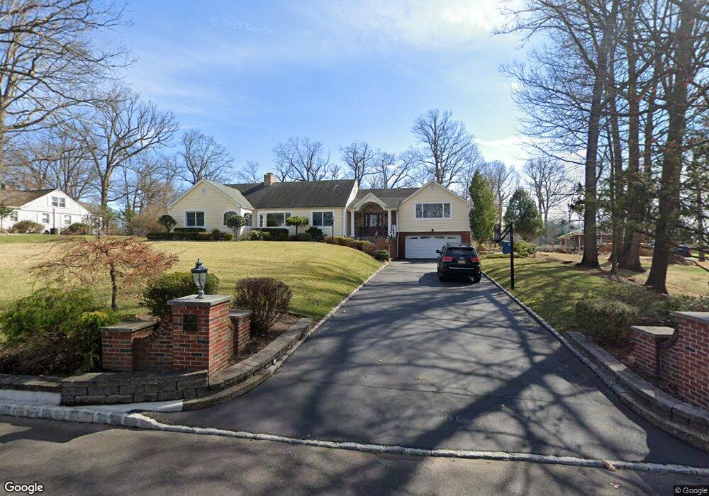 19 Oak Grove Ln, Edison, NJ 08820 - photo 1