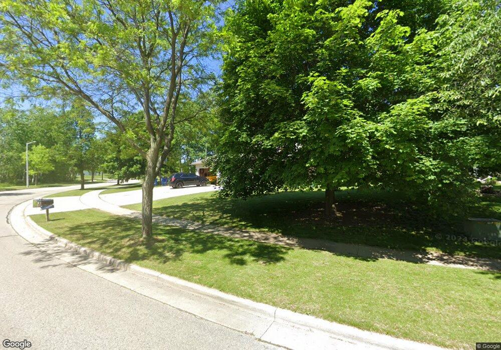 545 Lous Way, Slinger, WI 53086 - photo 1