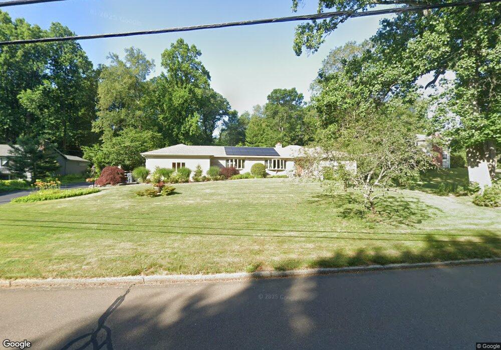 17 Pine Tree Dr, Branford, CT 06405 - photo 1