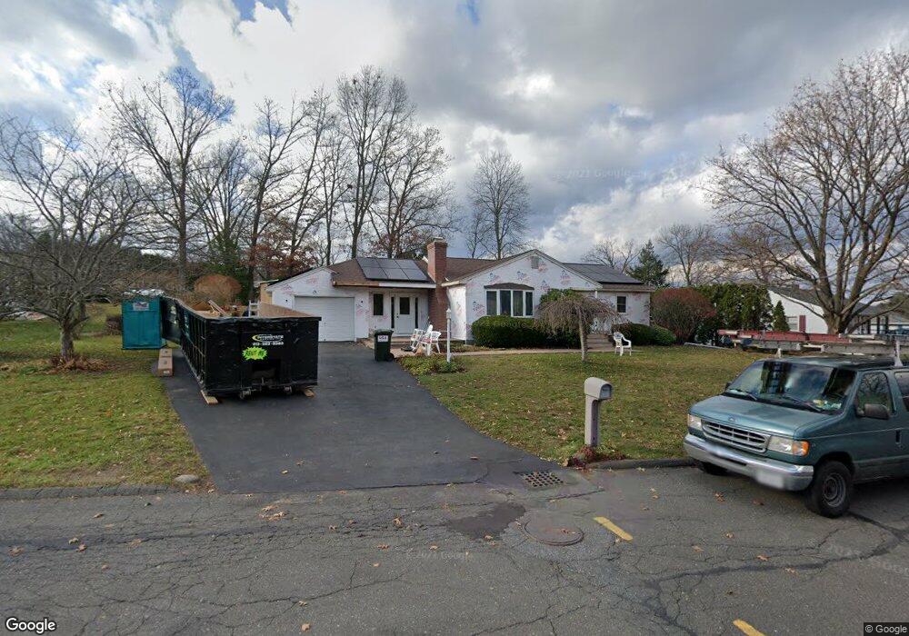 9 Overlook Dr, Easthampton, MA 01027 - photo 1