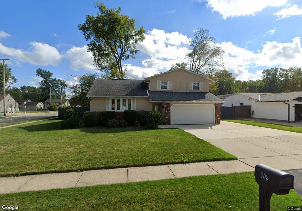 805 Sunset Ave, Sheffield Lake, OH 44054 - photo 1