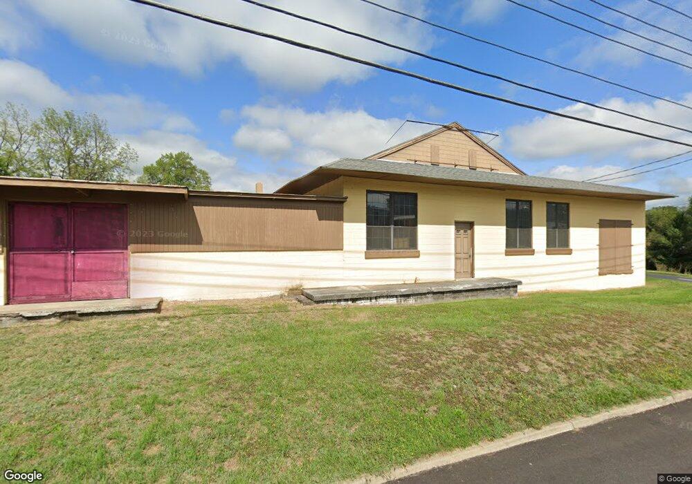 104 N Hawksbill St, Luray, VA 22835 - photo 1