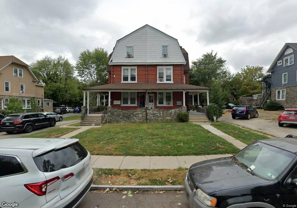 114 Walnut Ave unit 2, Ardmore, PA 19003 - photo 1