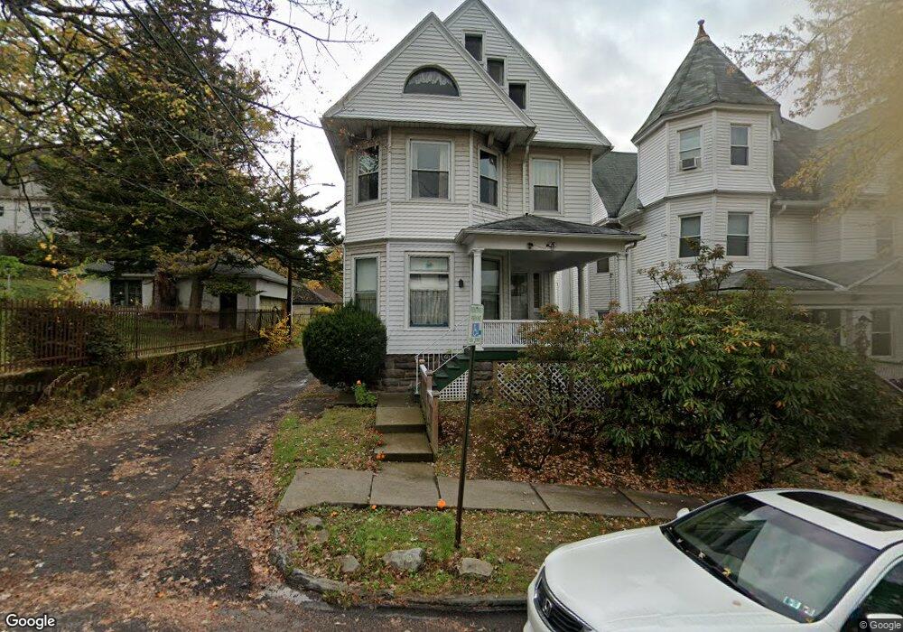 1016 Myrtle St, Scranton, PA 18510 - photo 1