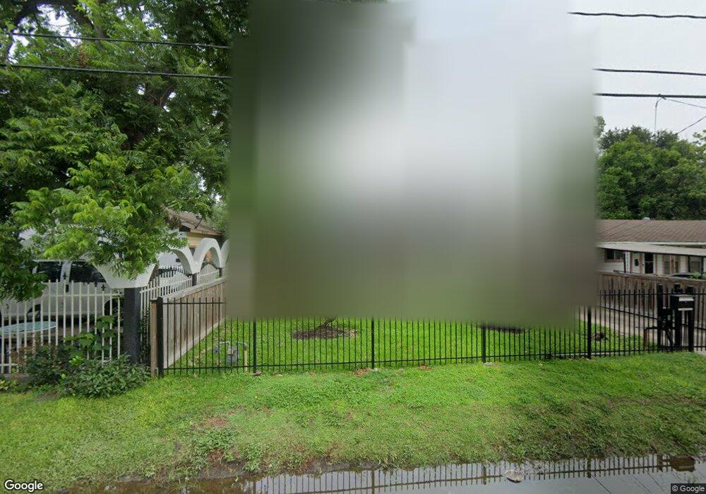 2315 Melbourne St, Houston, TX 77026 - photo 1